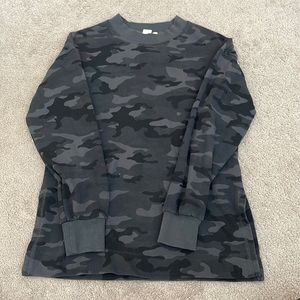 GAP camo sweatshirt